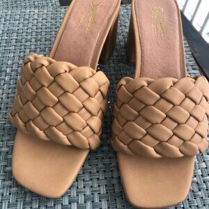 Seychelles NWOT neutral slides, Size 8,  braided top, 3" heel, New & Never Worn